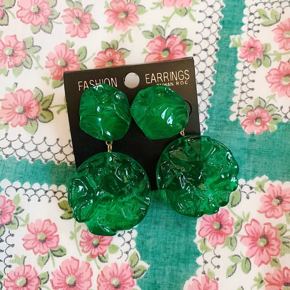 NWT vintage green acrylic circle earrings